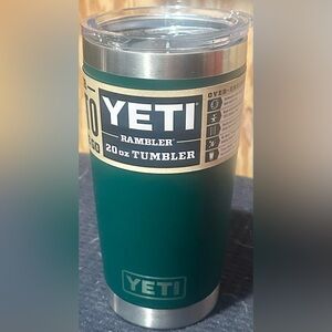 Yeti Rambler 20 oz. Tumbler with Magslider Lid- Forest Green New